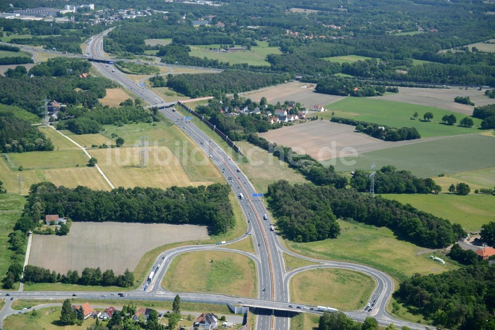 Luftbild Bielefeld - Autobahn- Abfahrt der BAB A33 Bielefeld-Senne in Bielefeld im Bundesland Nordrhein-Westfalen