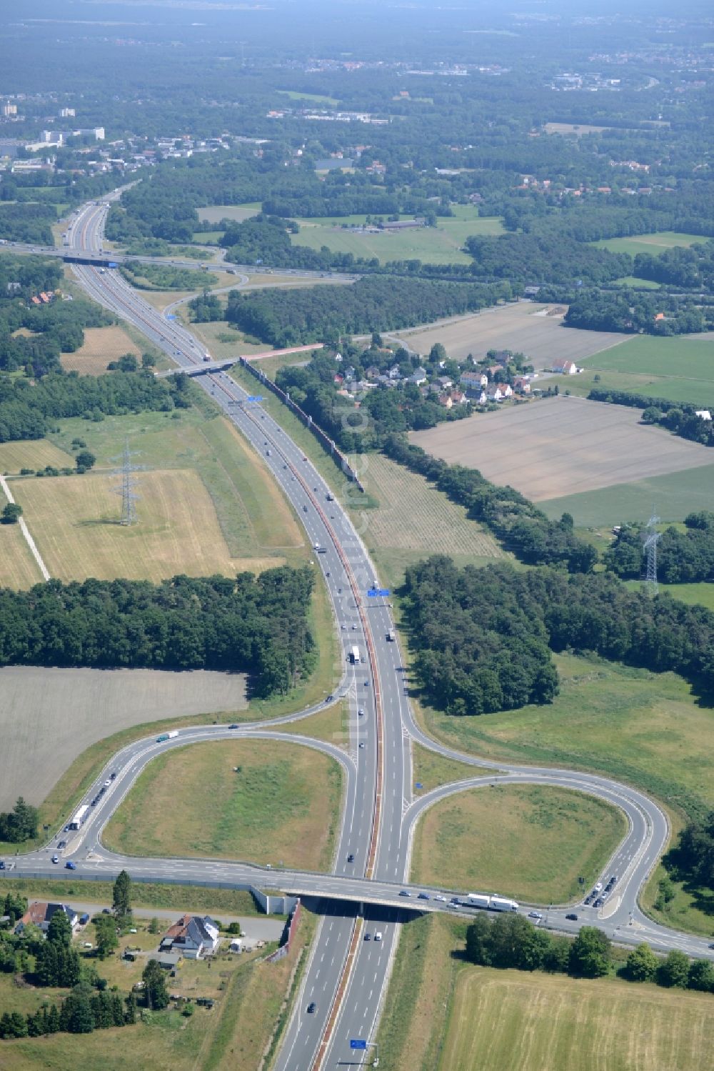 Luftaufnahme Bielefeld - Autobahn- Abfahrt der BAB A33 Bielefeld-Senne in Bielefeld im Bundesland Nordrhein-Westfalen