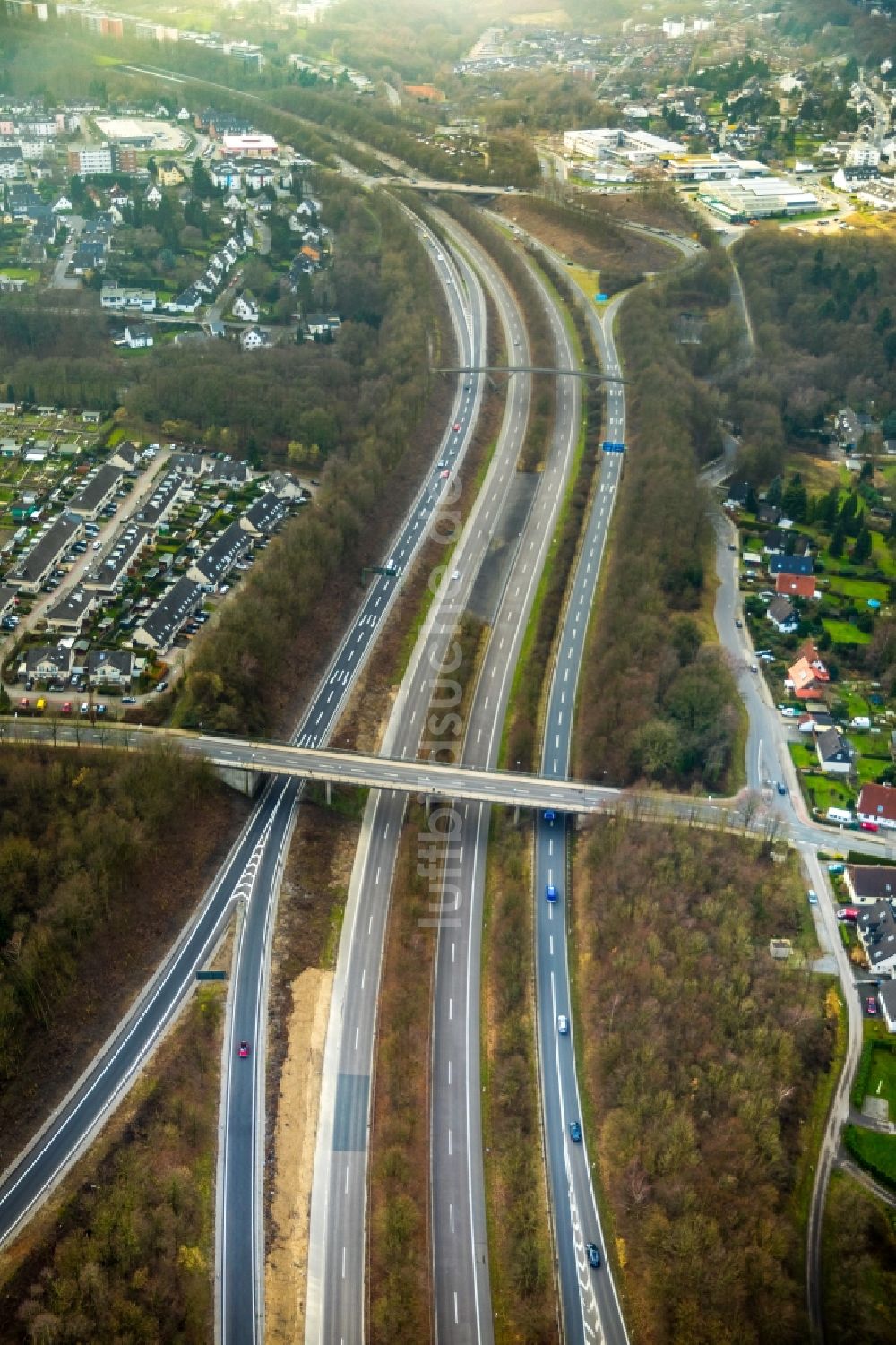 Velbert von oben - Autobahn- Abfahrt der BAB A44 am Dreieck Velbert-Nord in Velbert im Bundesland Nordrhein-Westfalen, Deutschland