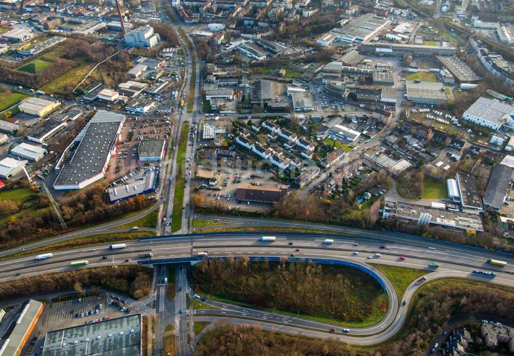 Luftbild Gelsenkirchen - Autobahn- Abfahrt der BAB A42 Gelsenkirchen-Zentrum in Gelsenkirchen im Bundesland Nordrhein-Westfalen