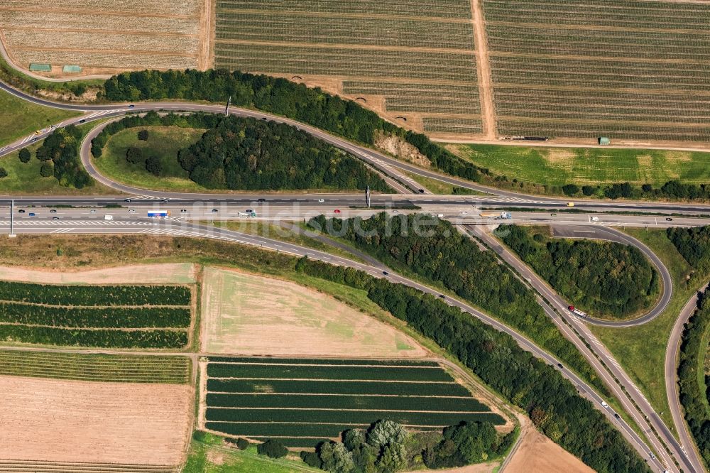 Luftbild Grafschaft - Autobahn- Abfahrt der BAB A61 in Grafschaft im Bundesland Rheinland-Pfalz