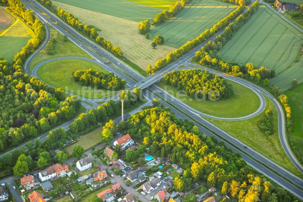 Luftbild Hamm - Autobahn- Abfahrt der BAB A1 Hamm-Bergkamen im Ortsteil Rünthe in Hamm im Bundesland Nordrhein-Westfalen, Deutschland