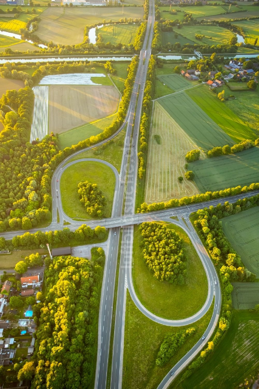 Luftbild Hamm - Autobahn- Abfahrt der BAB A1 Hamm-Bergkamen im Ortsteil Rünthe in Hamm im Bundesland Nordrhein-Westfalen, Deutschland