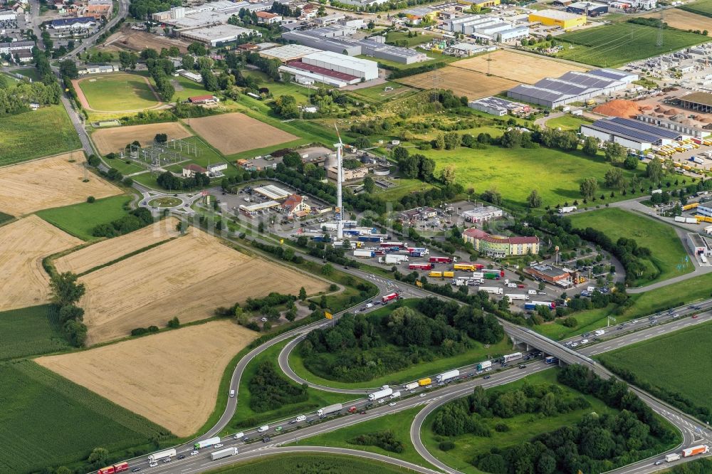 Herbolzheim von oben - Autobahn- Abfahrt der BAB A5 in Herbolzheim im Bundesland Baden-Württemberg, Deutschland