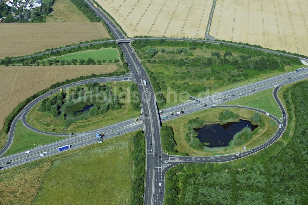 Luftaufnahme Leipzig - Autobahn- Abfahrt der BAB A14 Leipzig-Ost in Leipzig im Bundesland Sachsen