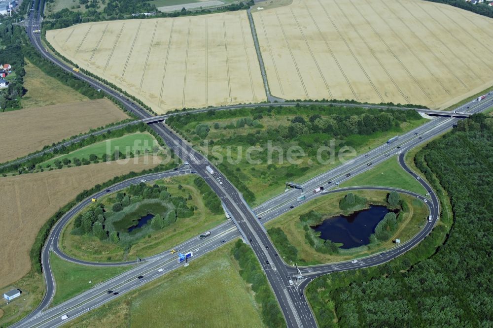 Leipzig von oben - Autobahn- Abfahrt der BAB A14 Leipzig-Ost in Leipzig im Bundesland Sachsen