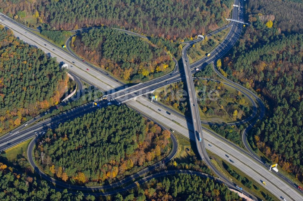 Luftaufnahme Potsdam - Autobahn- Abfahrt der BAB A115 - E51 Potsdam-Babelsberg im Bundesland Brandenburg