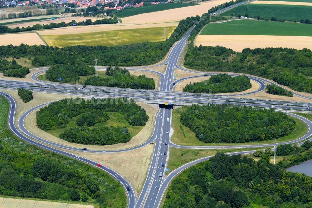 Luftaufnahme Kürnach - Autobahn- Abfahrt der BAB A7 Würzburg/Estenfeld in Kürnach im Bundesland Bayern, Deutschland