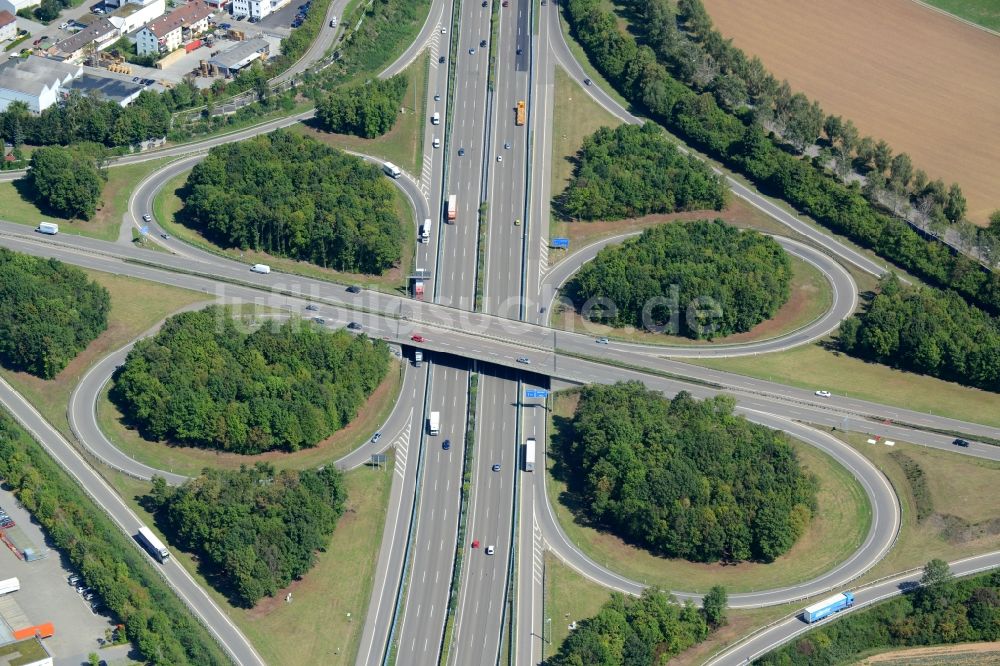 Korntal-Münchingen aus der Vogelperspektive: Autobahn- Abfahrt der BAB A81 Zuffenhausen in Korntal-Münchingen im Bundesland Baden-Württemberg