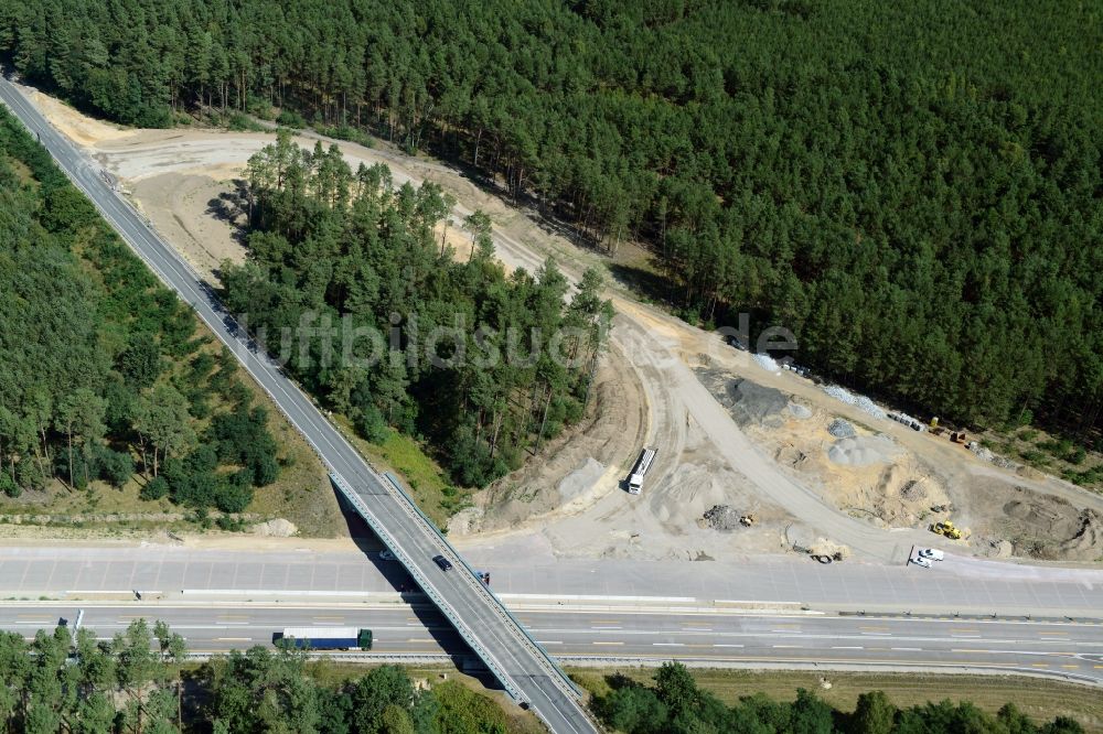 Luftbild Friedrichshof - Autobahn- Abfahrt Friedersdorf der BAB A12 E30 in Friedrichshof im Bundesland Brandenburg