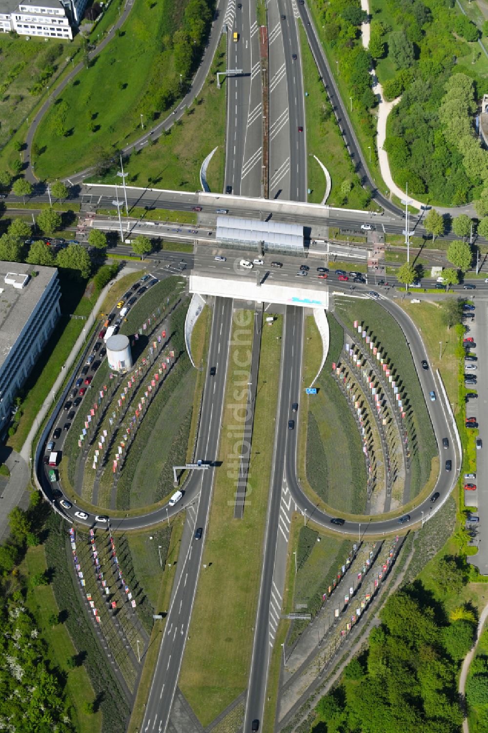 Bonn von oben - Autobahn- Anschlussstelle der BAB A562 in Bonn im Bundesland Nordrhein-Westfalen, Deutschland