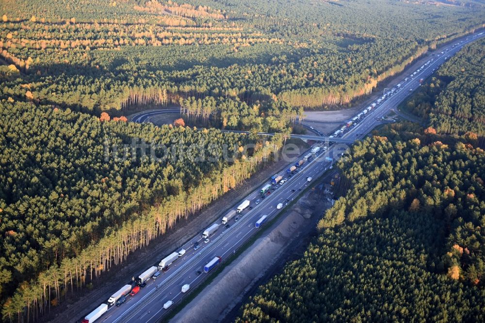 Luftbild Dannenreich - Autobahn- Ausbau und Spur- Verbreiterung im Streckenverlauf der BAB A12 E30 an der Abfahrt Fredersdorf in Dannenreich im Bundesland Brandenburg