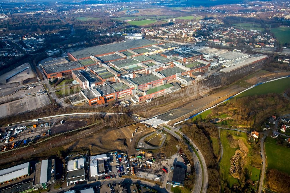 Bochum aus der Vogelperspektive: Autobahn- Ausbau und Spur- Verbreiterung im Streckenverlauf der BAB A44 in Bochum im Bundesland Nordrhein-Westfalen