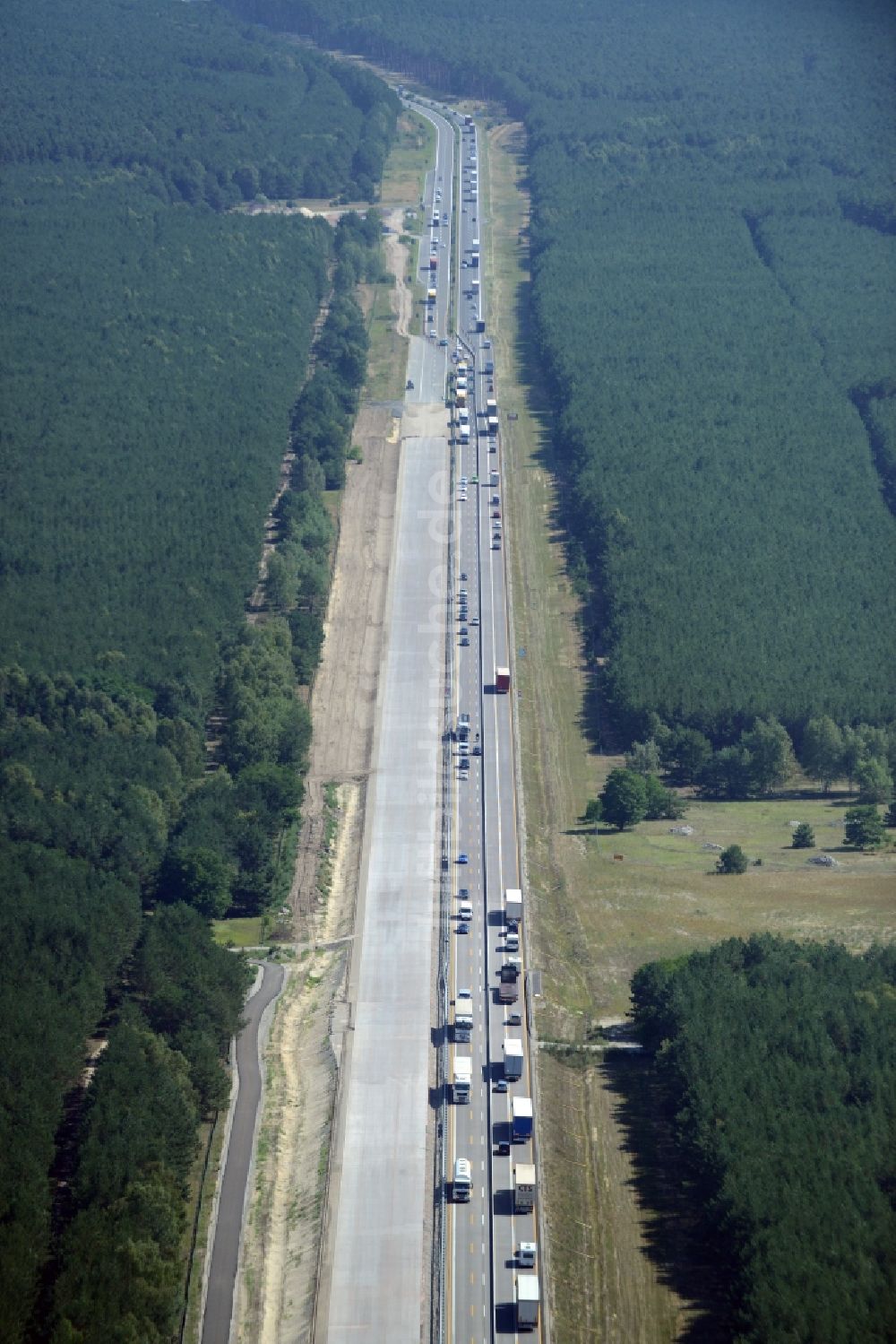 Luftbild Heidesee - Autobahn- Ausbau und Spur- Verbreiterung im Streckenverlauf der BAB A12 E30 in Heidesee im Bundesland Brandenburg