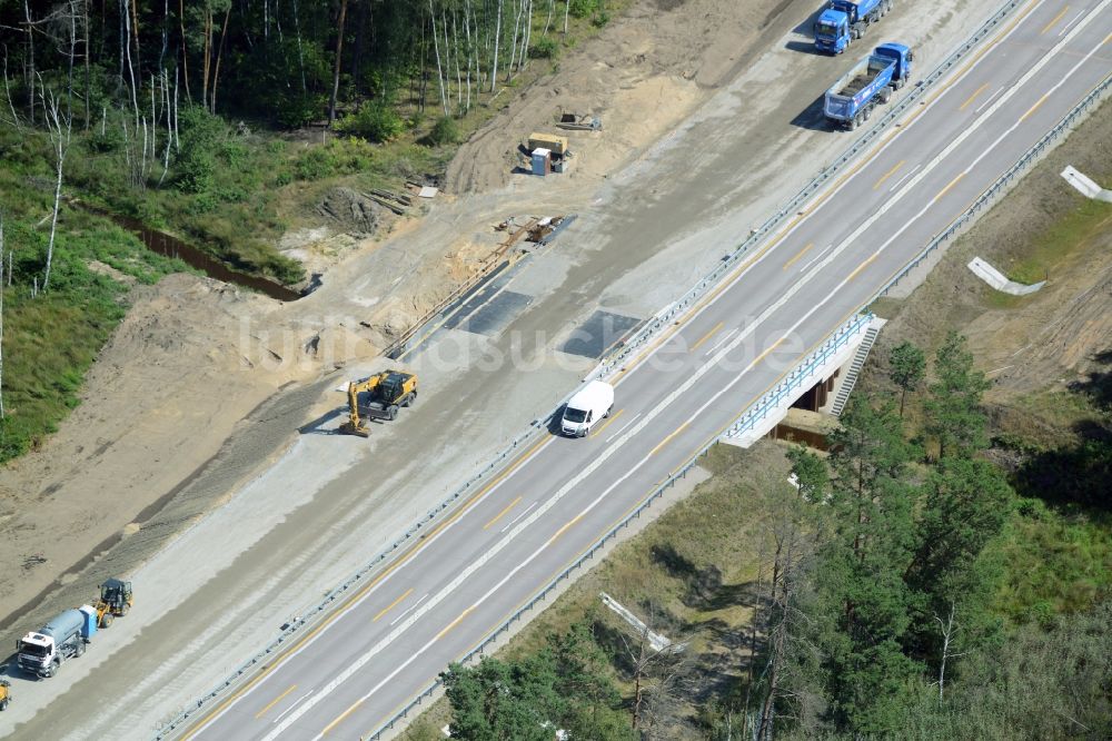 Luftbild Neu Waltersdorf - Autobahn- Ausbau und Spur- Verbreiterung im Streckenverlauf der BAB A12 E30 in Neu Waltersdorf im Bundesland Brandenburg