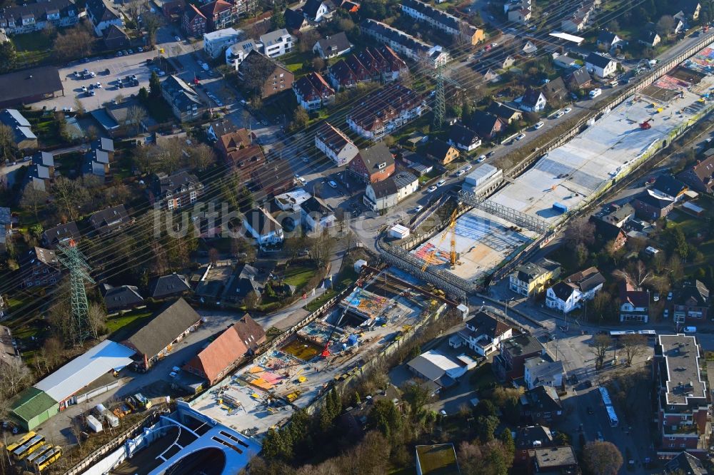 Hamburg aus der Vogelperspektive: Autobahn- Ausbau und Spur- Verbreiterung im Streckenverlauf der BAB A7 im Ortsteil Schnelsen in Hamburg, Deutschland