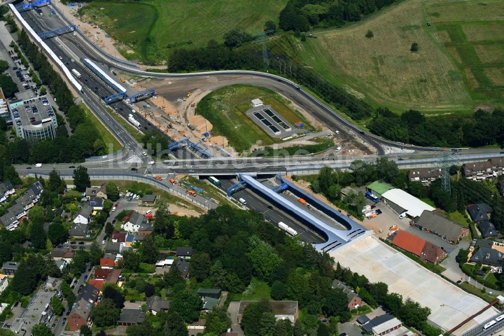 Luftbild Hamburg - Autobahn- Ausbau und Spur- Verbreiterung im Streckenverlauf der BAB A7 im Ortsteil Schnelsen in Hamburg, Deutschland