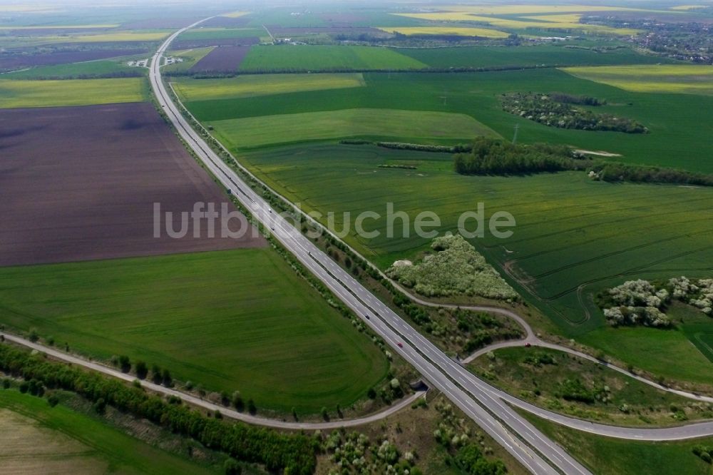 Salzatal von oben - Autobahn BAB A 143 in Salzatal im Bundesland Sachsen-Anhalt, Deutschland