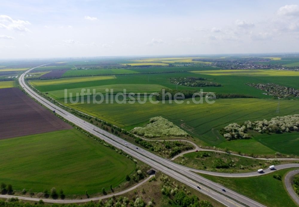 Salzatal aus der Vogelperspektive: Autobahn BAB A 143 in Salzatal im Bundesland Sachsen-Anhalt, Deutschland