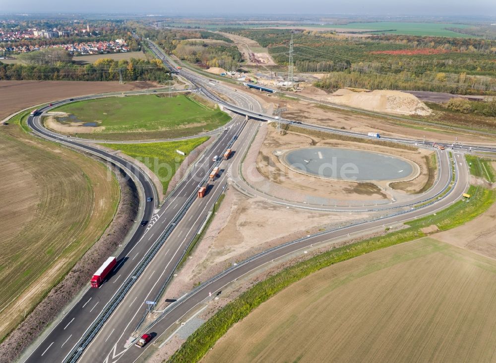 Rötha von oben - Autobahn- Baustellen entlang der Trasse und des Streckenverlaufes der BAB A72 in Rötha im Bundesland Sachsen, Deutschland