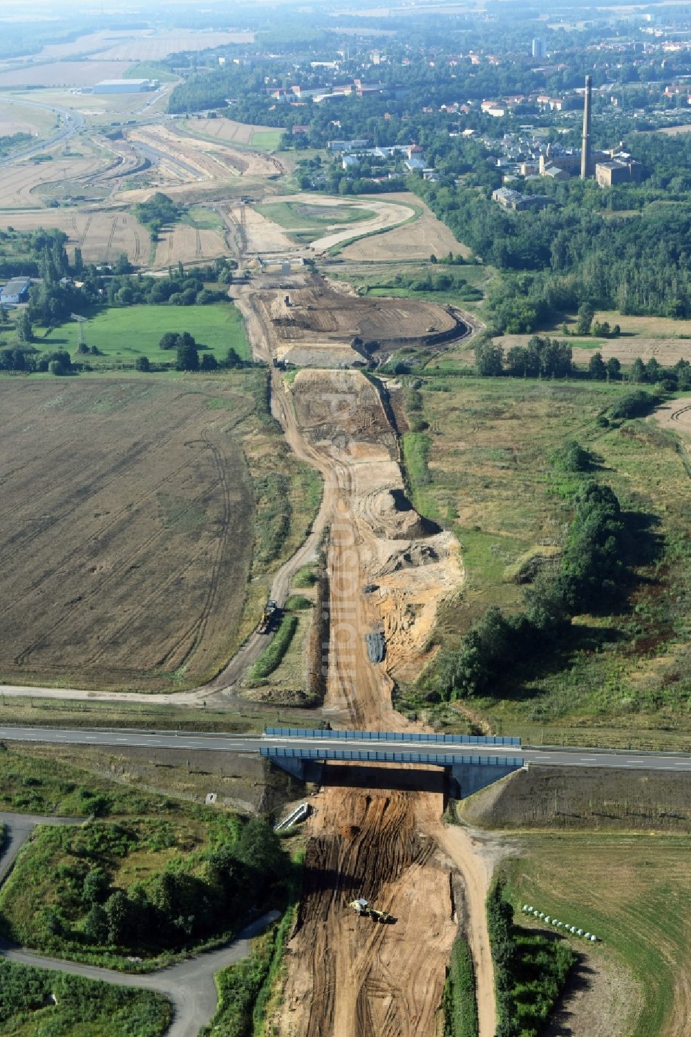 Luftbild Borna - Autobahn- Baustellen entlang der Trasse und des Streckenverlaufes der Bundesstraße B95 zur BAB A72 in Borna im Bundesland Sachsen