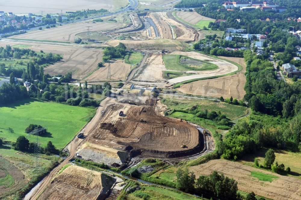 Borna von oben - Autobahn- Baustellen entlang der Trasse und des Streckenverlaufes der Bundesstraße B95 zur BAB A72 in Borna im Bundesland Sachsen