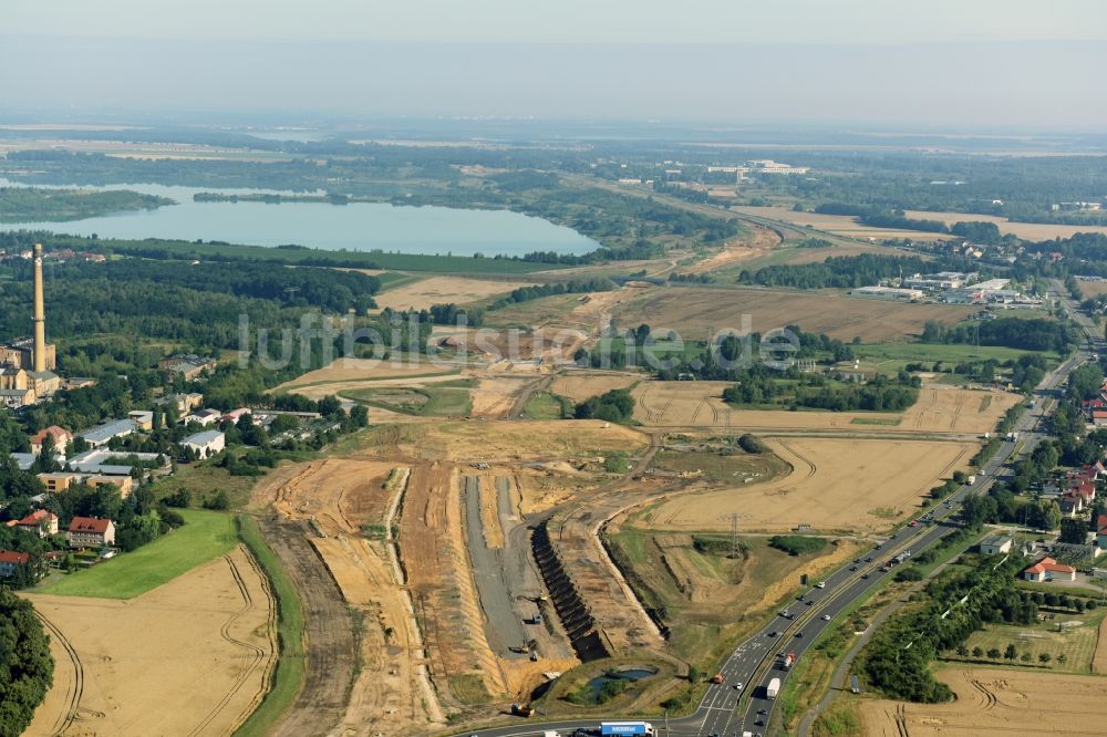 Borna von oben - Autobahn- Baustellen entlang der Trasse und des Streckenverlaufes der Bundesstraße B95 zur BAB A72 in Borna im Bundesland Sachsen