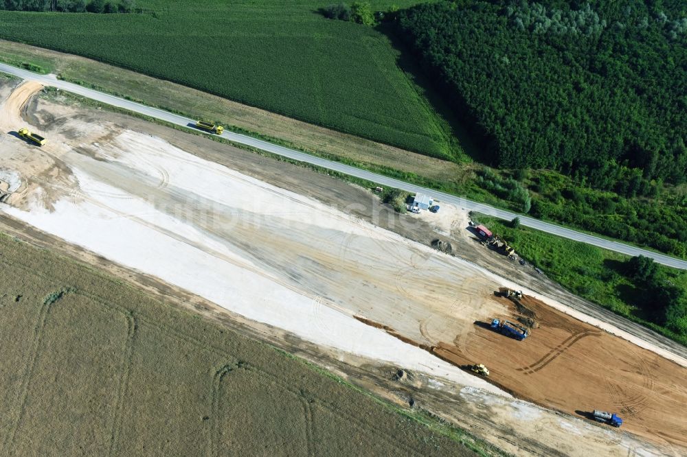 Espenhain von oben - Autobahn- Baustellen entlang der Trasse und des Streckenverlaufes der Bundesstraße B95 zur BAB A72 in Espenhain im Bundesland Sachsen