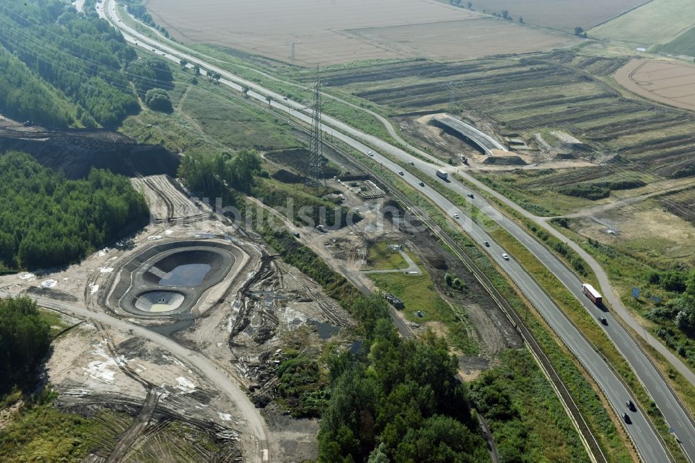 Rötha von oben - Autobahn- Baustellen entlang der Trasse und des Streckenverlaufes der Bundesstraße B95 zur BAB A72 in Rötha im Bundesland Sachsen