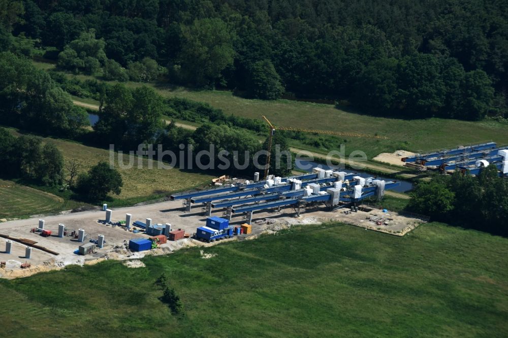 Fresenbrügge von oben - Autobahn- Baustellen entlang der Trasse und des Streckenverlaufes der Eldebrücke im Zuge des Neubaus der BAB A14 in Fresenbrügge im Bundesland Mecklenburg-Vorpommern