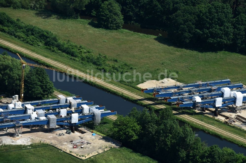 Fresenbrügge aus der Vogelperspektive: Autobahn- Baustellen entlang der Trasse und des Streckenverlaufes der Eldebrücke im Zuge des Neubaus der BAB A14 in Fresenbrügge im Bundesland Mecklenburg-Vorpommern