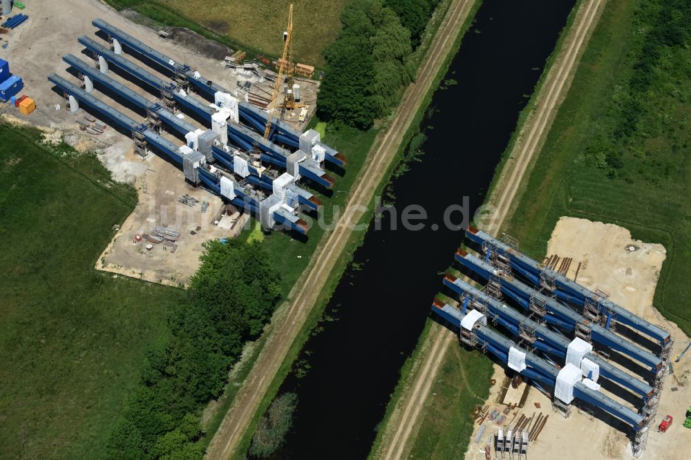 Fresenbrügge von oben - Autobahn- Baustellen entlang der Trasse und des Streckenverlaufes der Eldebrücke im Zuge des Neubaus der BAB A14 in Fresenbrügge im Bundesland Mecklenburg-Vorpommern