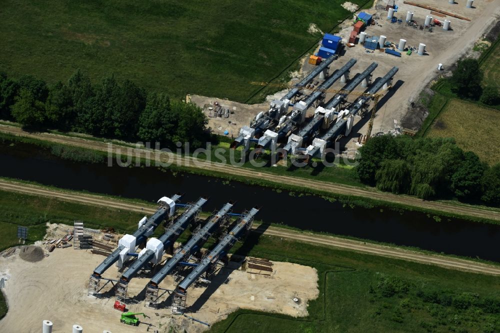 Luftbild Fresenbrügge - Autobahn- Baustellen entlang der Trasse und des Streckenverlaufes der Eldebrücke im Zuge des Neubaus der BAB A14 in Fresenbrügge im Bundesland Mecklenburg-Vorpommern