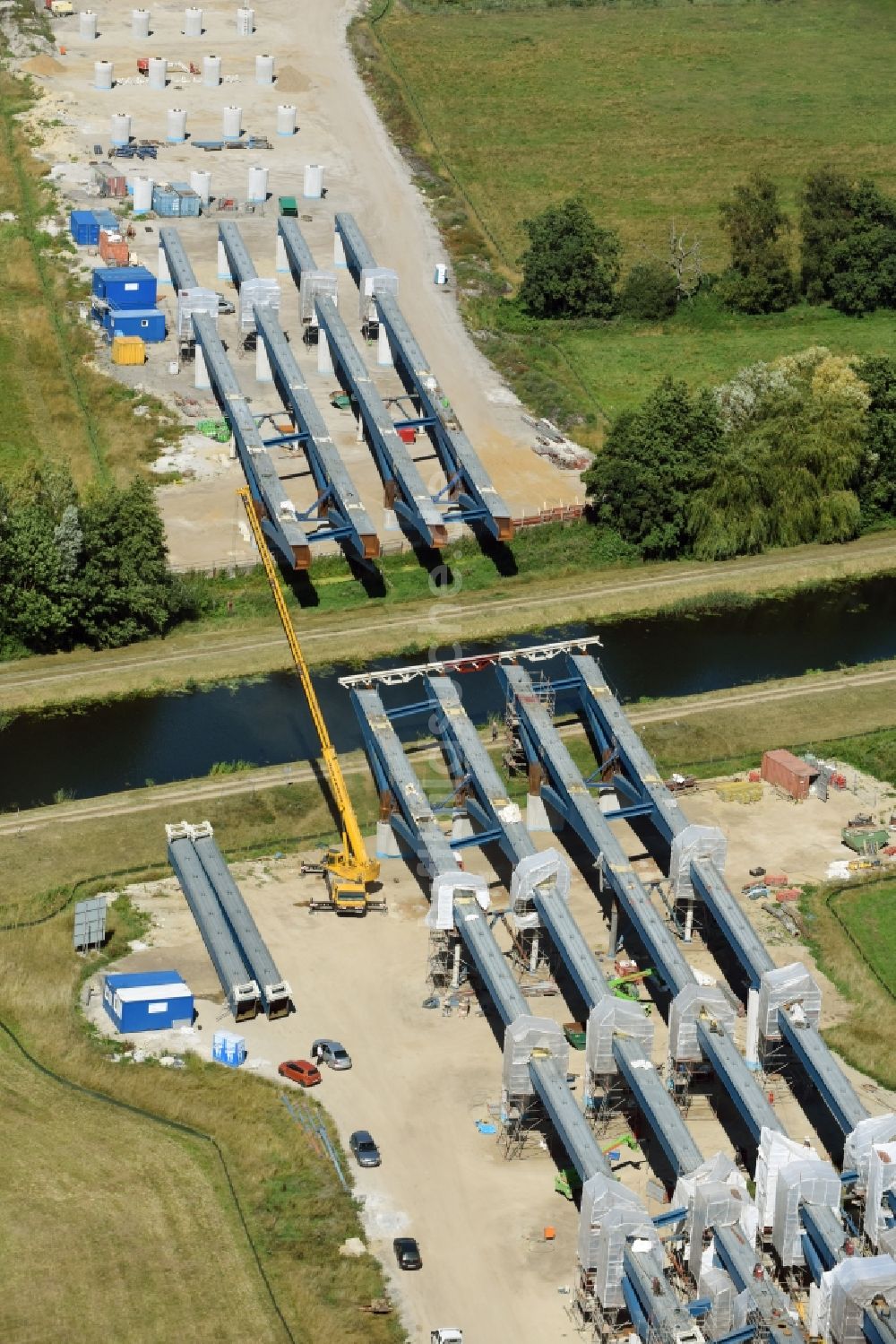 Grabow von oben - Autobahn- Baustellen entlang der Trasse und des Streckenverlaufes der Eldebrücke im Zuge des Neubaus der BAB A14 in Fresenbrügge im Bundesland Mecklenburg-Vorpommern