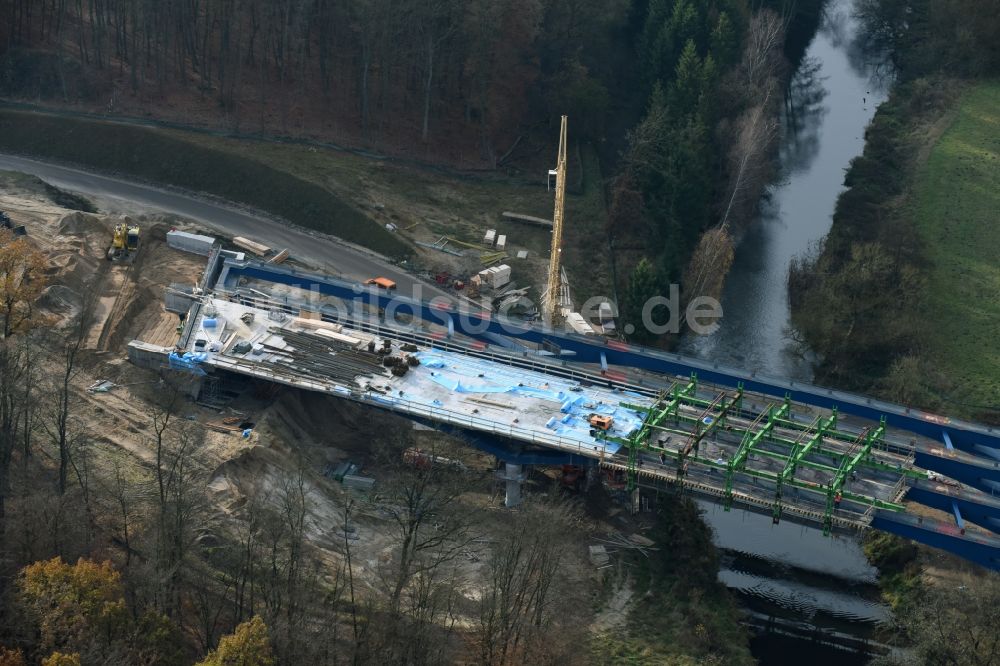 Grabow von oben - Autobahn- Baustellen entlang der Trasse und des Streckenverlaufes der Eldebrücke im Zuge des Neubaus der BAB A14 in Fresenbrügge im Bundesland Mecklenburg-Vorpommern