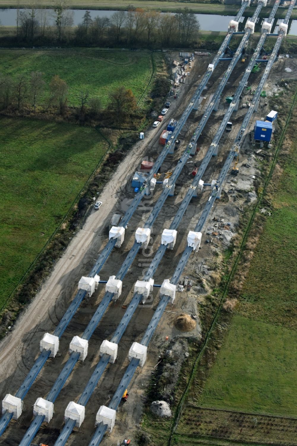 Grabow von oben - Autobahn- Baustellen entlang der Trasse und des Streckenverlaufes der Eldebrücke im Zuge des Neubaus der BAB A14 in Fresenbrügge im Bundesland Mecklenburg-Vorpommern