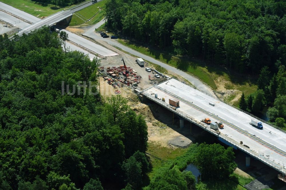 Luftbild Grabow - Autobahn- Baustellen entlang der Trasse und des Streckenverlaufes der Eldebrücke im Zuge des Neubaus der BAB A14 in Fresenbrügge im Bundesland Mecklenburg-Vorpommern