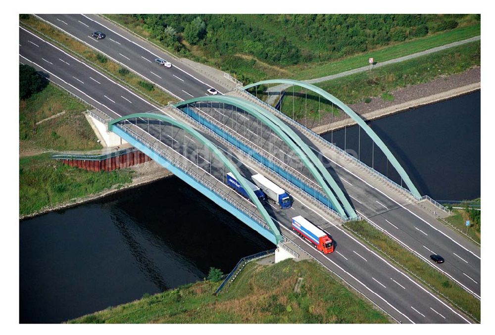 Luftaufnahme Magdeburg - Rothensee - Autobahn-Bogenbrücke