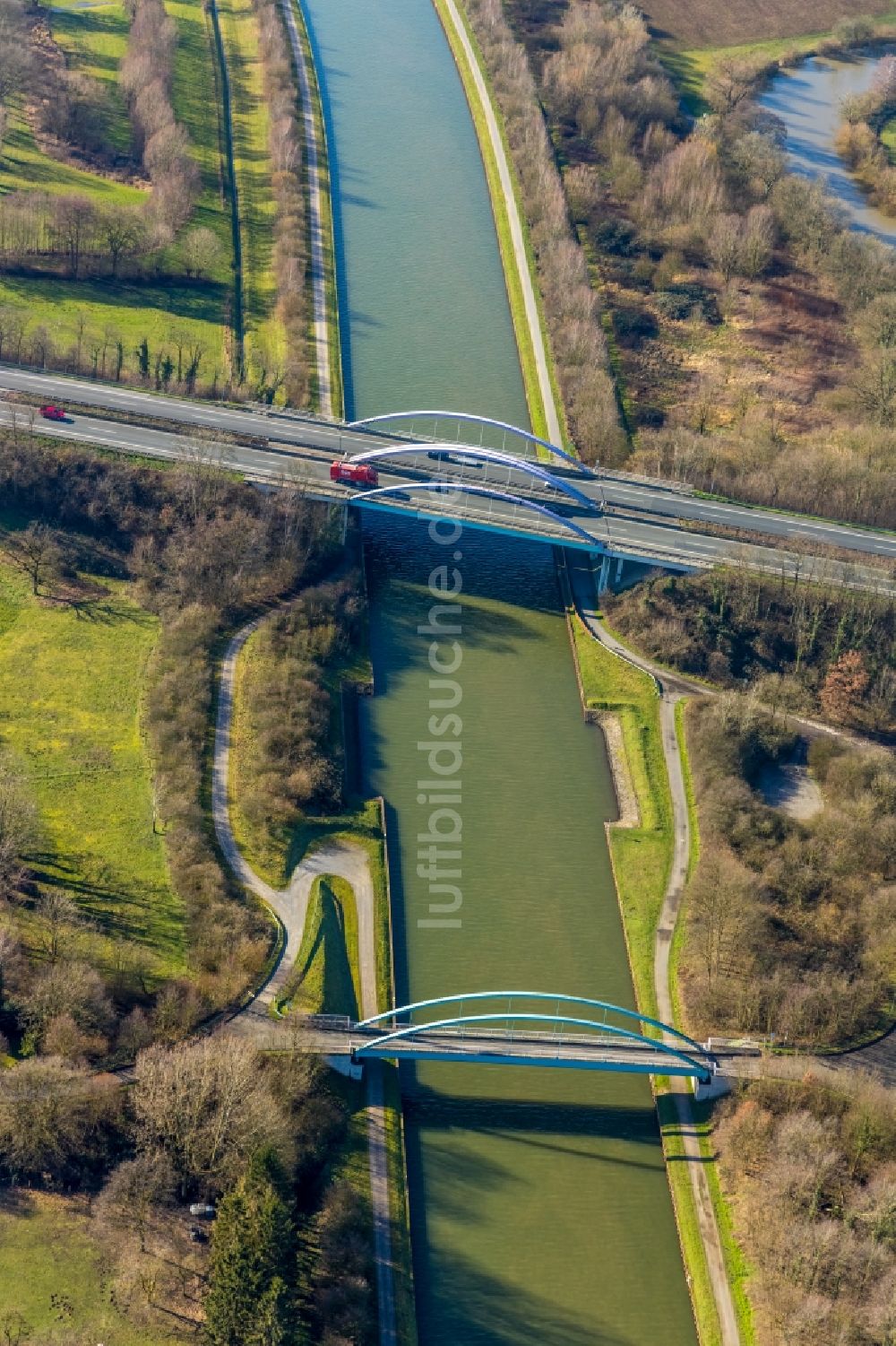 Luftbild Hamm - Autobahn- Brücke der BAB A1 über den Datteln- Hamm- Kanal in Hamm im Bundesland Nordrhein-Westfalen, Deutschland