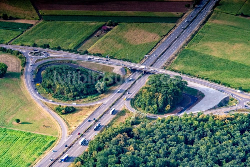 Luftbild Ringsheim - Autobahn- Brückenbauwerk der BAB AA5 bei Ringsheim in Ringsheim im Bundesland Baden-Württemberg, Deutschland