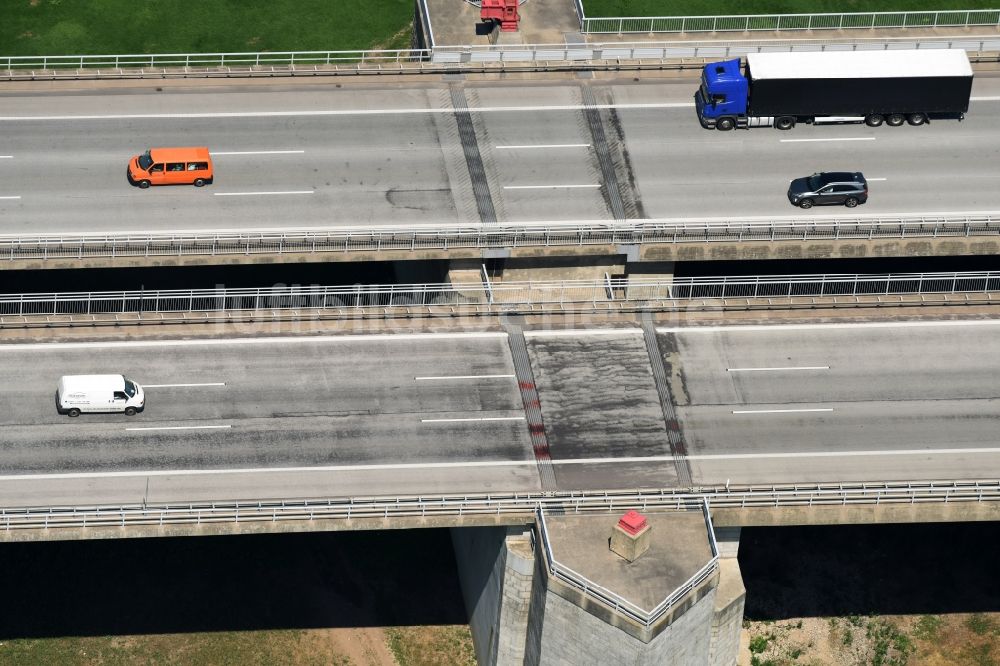 Hohenwarthe von oben - Autobahn- Brückenbauwerk der BAB A2 über die Ufer der Elbe in Hohenwarthe im Bundesland Sachsen-Anhalt