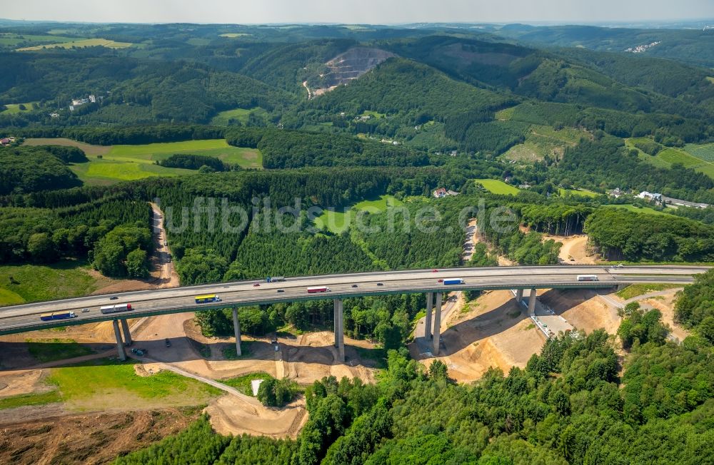 Hagen aus der Vogelperspektive: Autobahn- Brückenbauwerk der BAB A45 Kattenohl A45 der Sauerlandlinie in Hagen im Bundesland Nordrhein-Westfalen, Deutschland