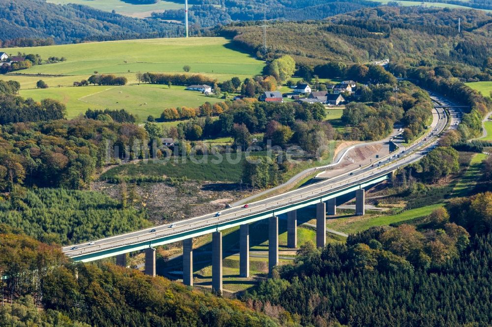 Luftaufnahme Hagen - Autobahn- Brückenbauwerk der BAB A45 Kattenohl A45 der Sauerlandlinie in Hagen im Bundesland Nordrhein-Westfalen, Deutschland