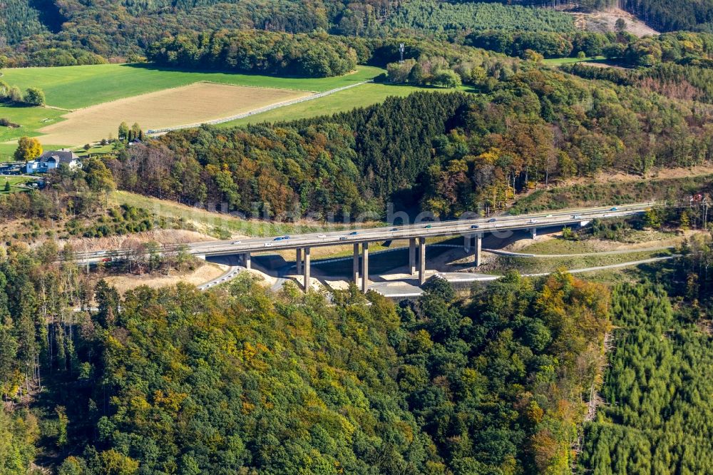 Hagen von oben - Autobahn- Brückenbauwerk der BAB A45 Kattenohl A45 der Sauerlandlinie in Hagen im Bundesland Nordrhein-Westfalen, Deutschland