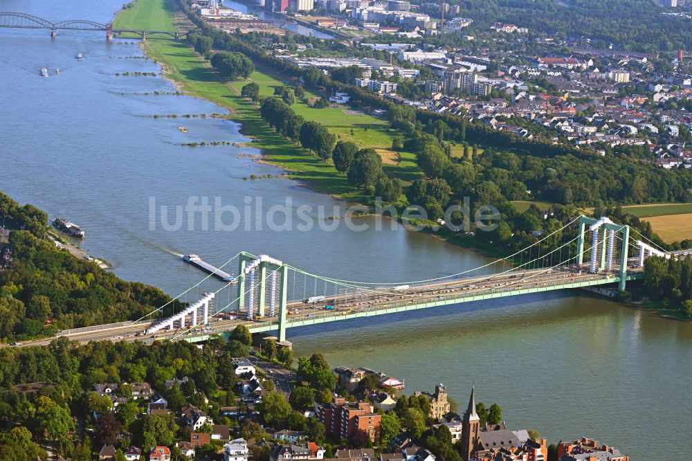 Luftaufnahme Köln - Autobahn- Brückenbauwerk der BAB A A4 Rheinbrücke Köln-Rodenkirchen in Köln im Bundesland Nordrhein-Westfalen, Deutschland