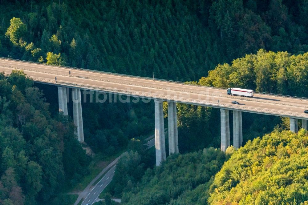 Luftaufnahme Rheinfelden (Baden) - Autobahn- Brückenbauwerk der BAB A98 in Rheinfelden (Baden) im Bundesland Baden-Württemberg, Deutschland