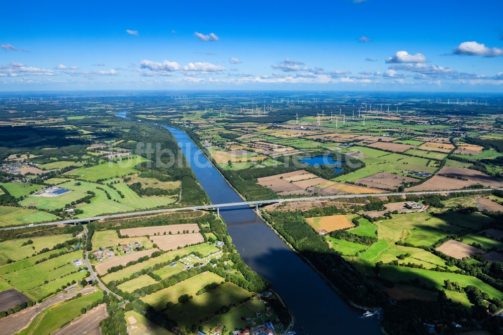 Luftbild Bornholt - Autobahn- Brückenbauwerk der BAB A 23 Schaftstedt über den Nord-Ostsee-Kanal in Bornholt im Bundesland Schleswig-Holstein, Deutschland