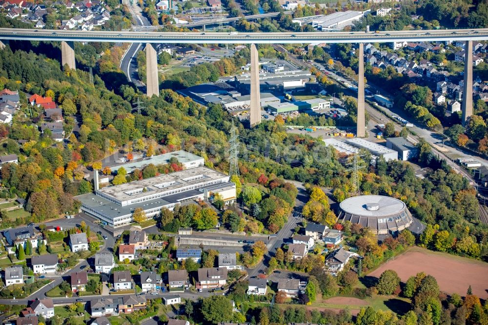 Siegen aus der Vogelperspektive: Autobahn- Brückenbauwerk der BAB A45 in Siegen im Bundesland Nordrhein-Westfalen