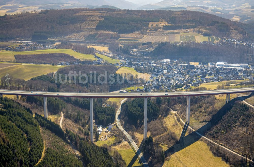 Luftbild Nuttlar - Autobahn- Brückenbauwerk der BAB A 46 Talbrücke Nuttlar in Nuttlar im Bundesland Nordrhein-Westfalen, Deutschland