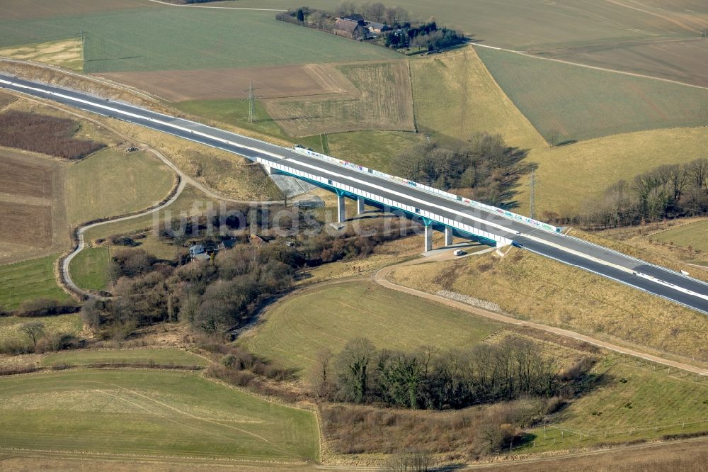 Luftbild Velbert - Autobahn- Brückenbauwerk der BAB A44 in Velbert im Bundesland Nordrhein-Westfalen, Deutschland